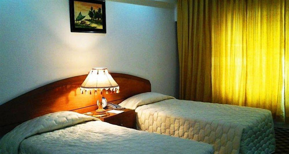 Hotel Washington Dhaka Buitenkant foto